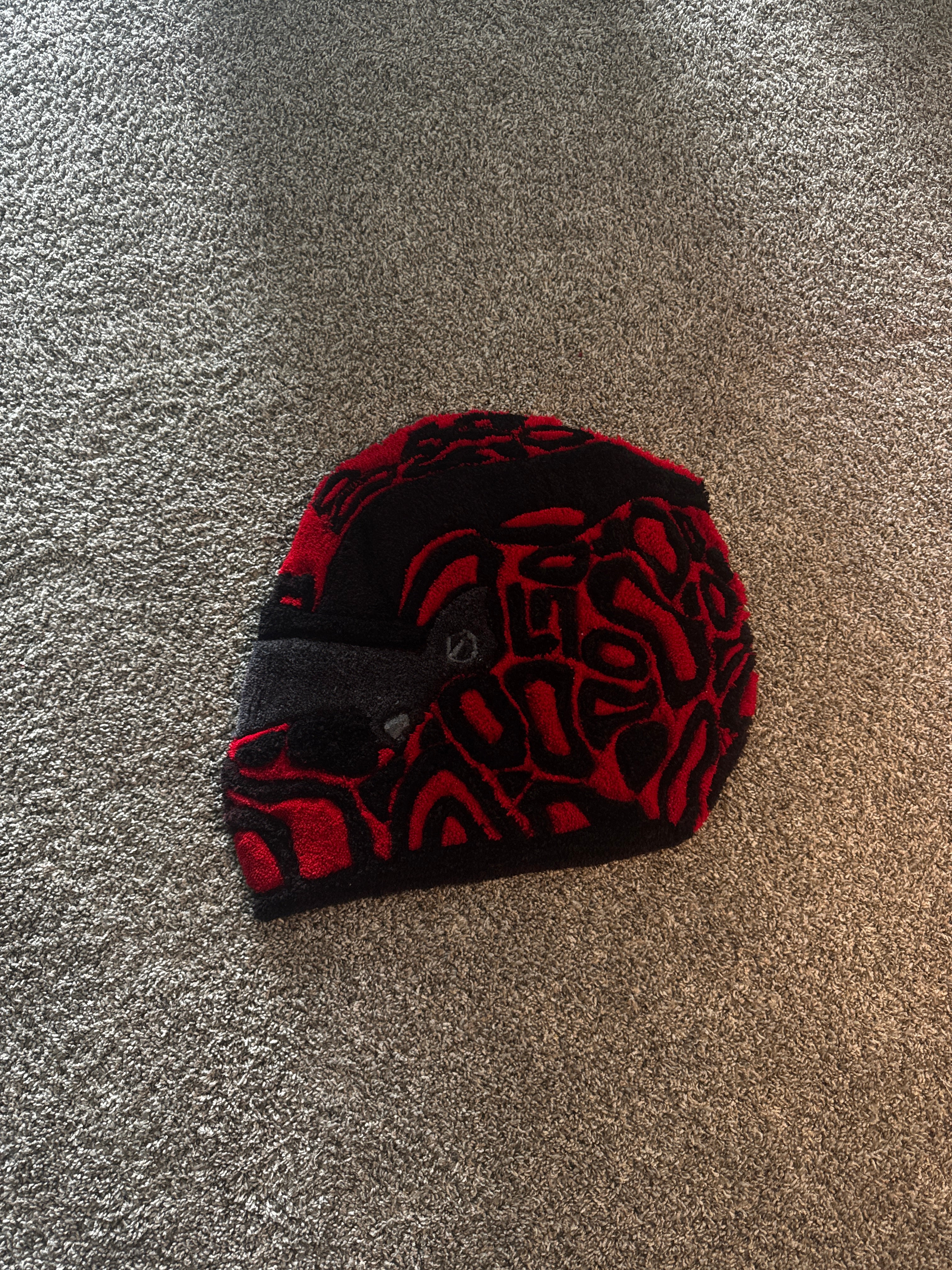 R/B Helmet Rug