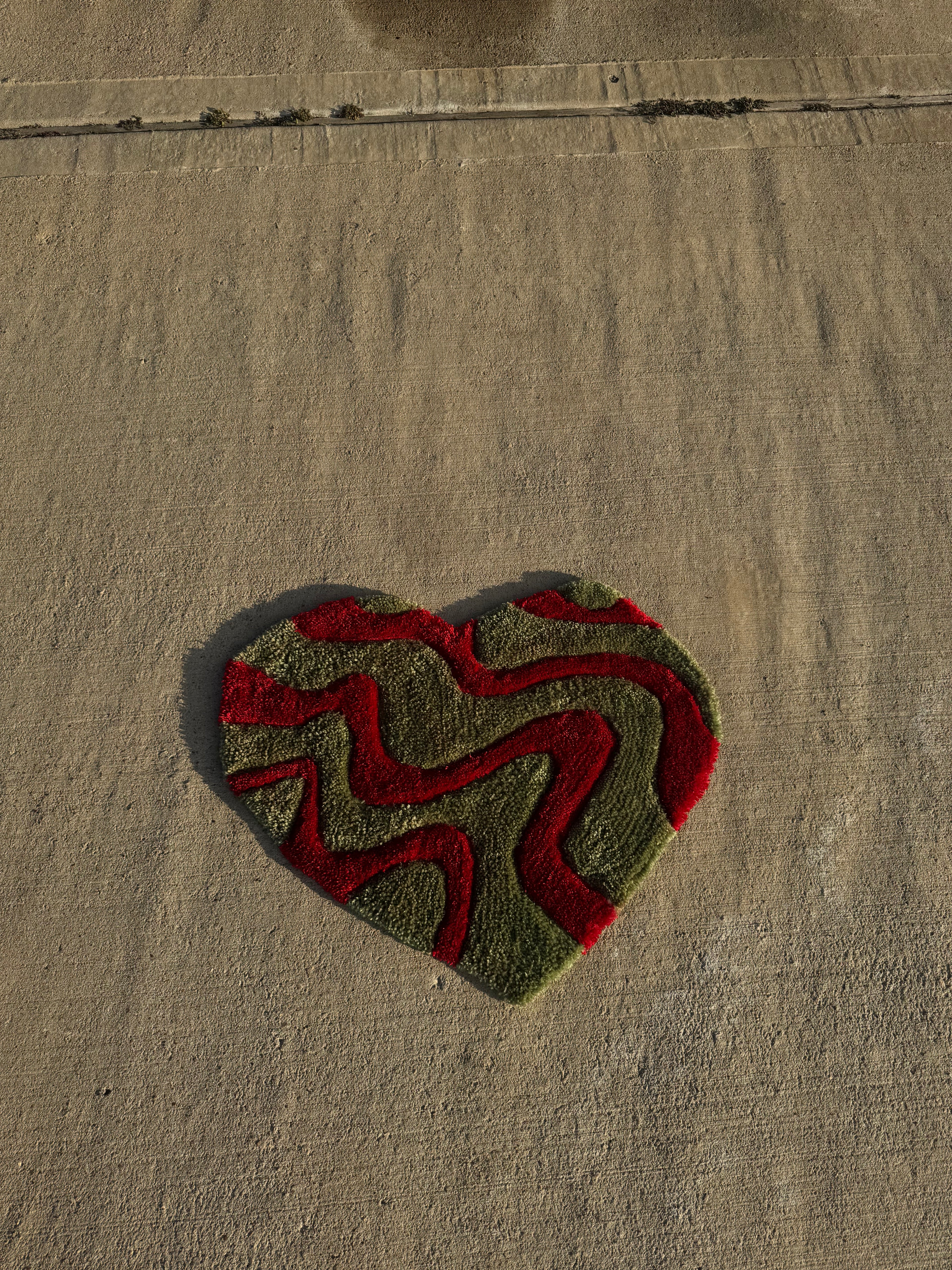 G/R Heart Rug
